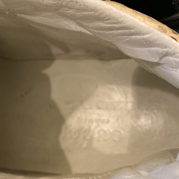 Worn Authentic Gucci Sneaks. Serial# 295382 size 6/12 C. - Picture 6 of 7